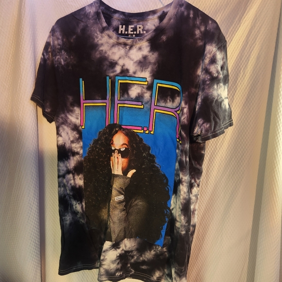 H.E.R. tshirt - Picture 1 of 4